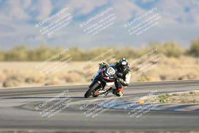 media/Dec-07-2025-CVMA (Sun) [[3e7d2de5dc]]/Race 17-Amateur Formula Middleweight/